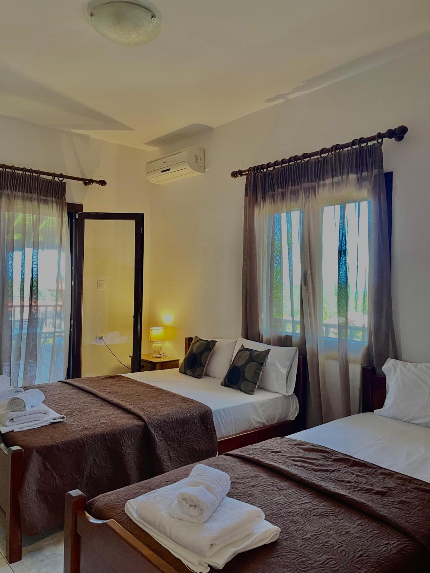 Anna Dani Apartments Вурвуру Екстер'єр фото