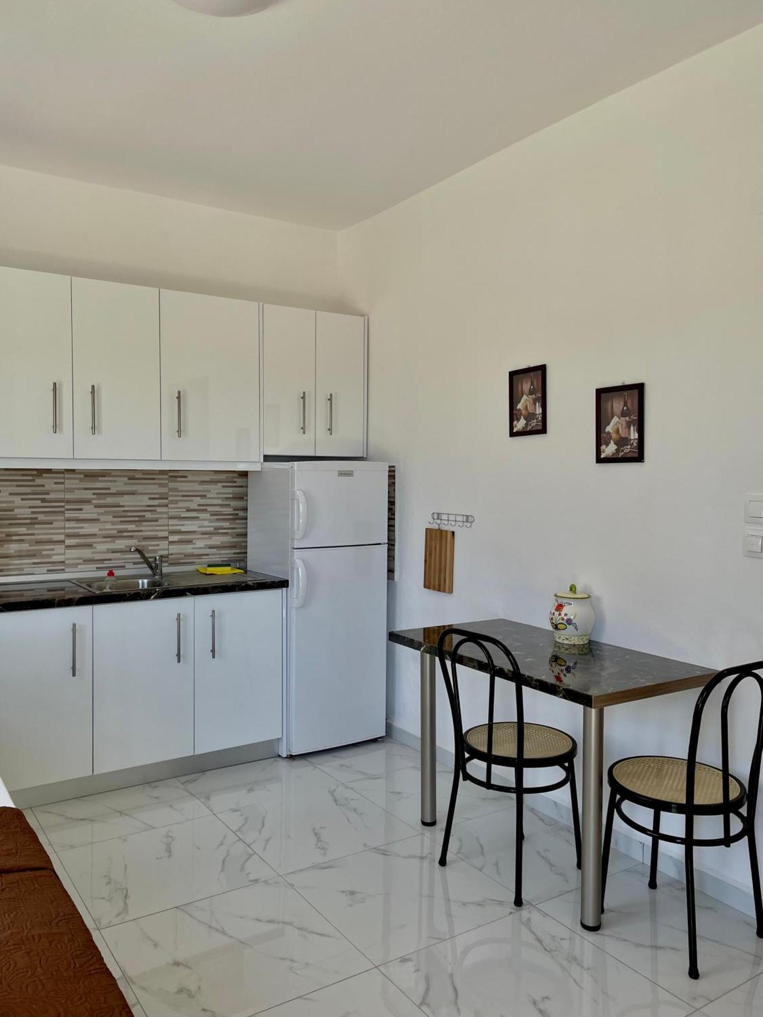 Anna Dani Apartments Вурвуру Екстер'єр фото