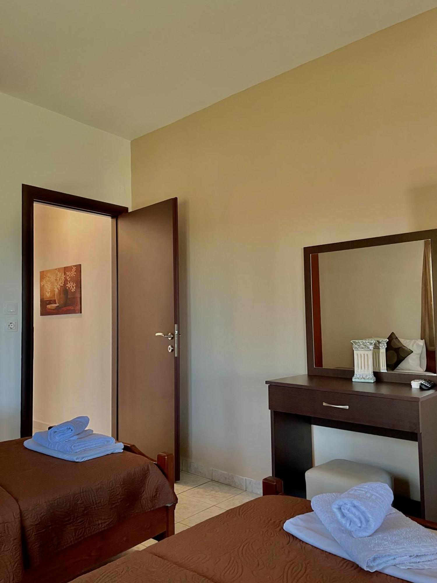 Anna Dani Apartments Вурвуру Екстер'єр фото