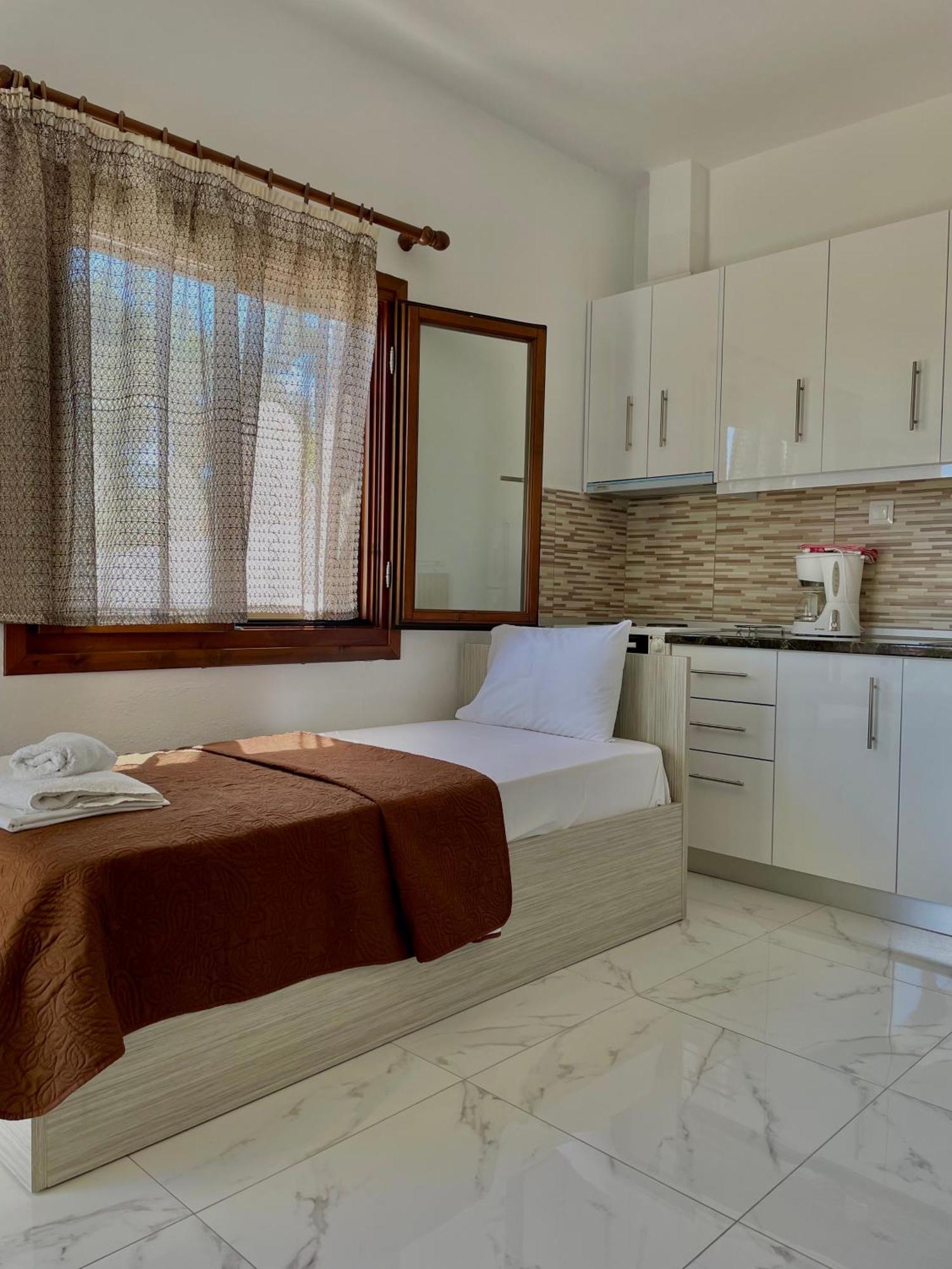 Anna Dani Apartments Вурвуру Екстер'єр фото