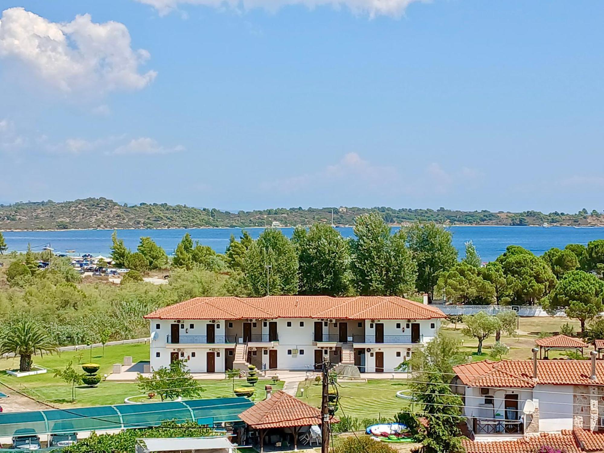 Anna Dani Apartments Вурвуру Екстер'єр фото