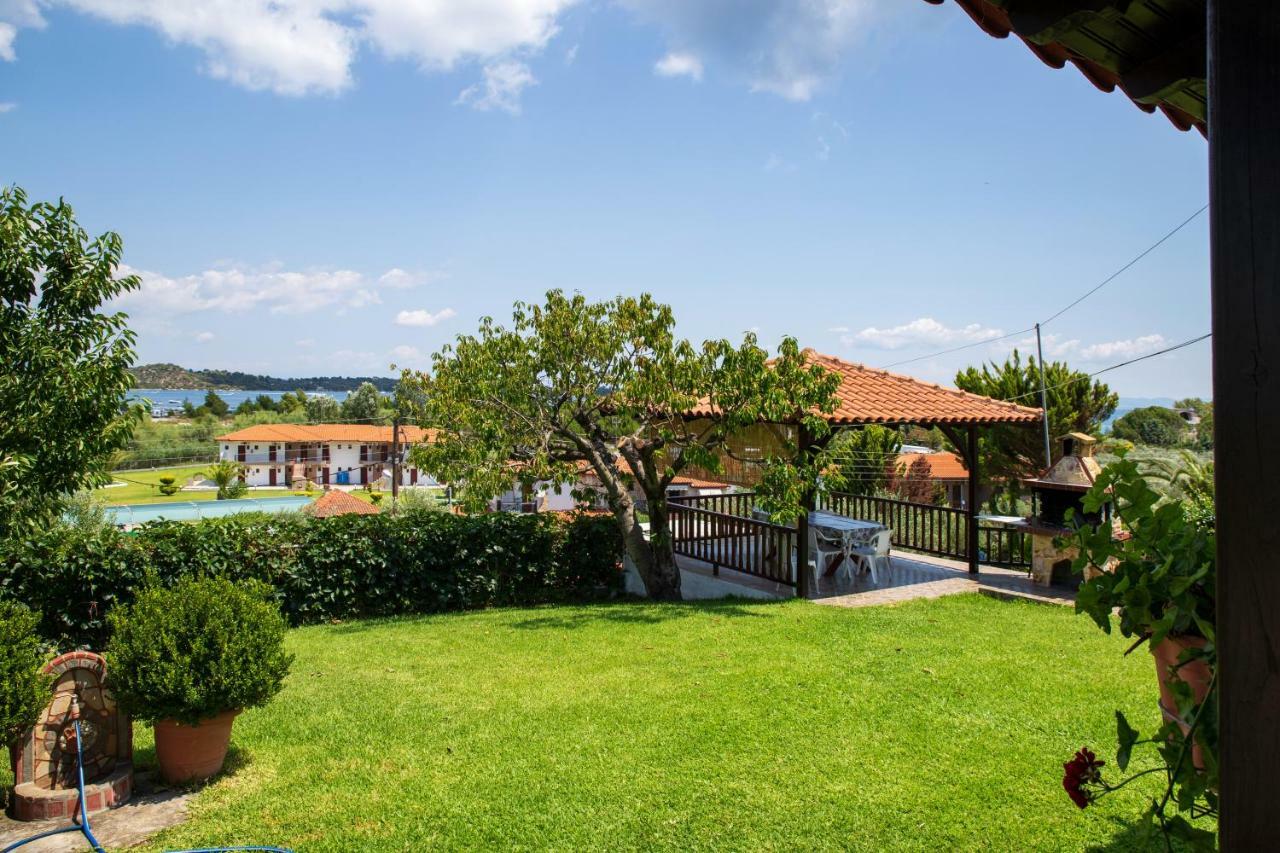 Anna Dani Apartments Вурвуру Екстер'єр фото